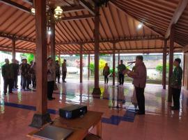 PEMERINTAH KALURAHAN BENDUNGAN MELAKSANAKAN APEL HARI DESA NASIONAL